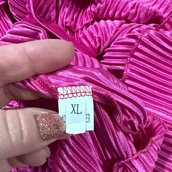 Vibrant Pleated Long Sleeve silk Dress - Picture 6 of 7